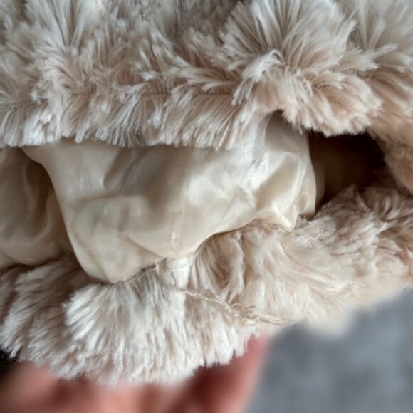 Ambiance Outerwear - Fluffy Faux Fur Hoodie Jacket - Cream/Light Tan - M - Picture 8 of 13